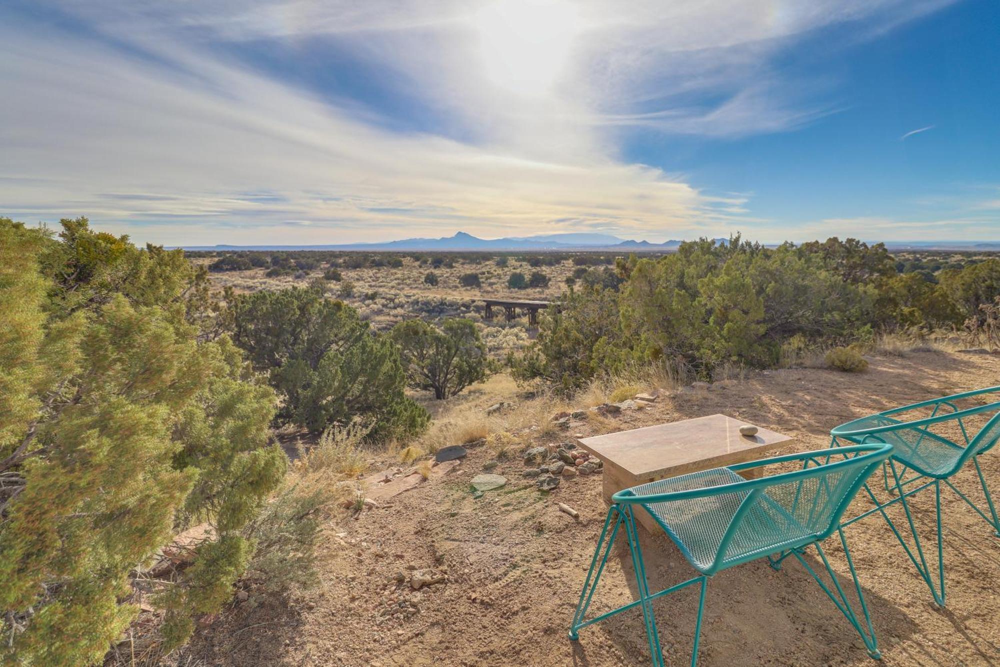 Geo Dome With Trail Access And Views